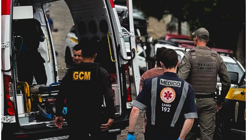 Homem em surto recebe a GCM a tiros e é preso pela Brigada Militar em Bento