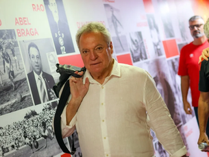 Abel Braga ganha protagonismo nos bastidores e vira peça-chave na reação do Inter