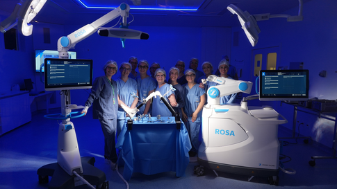 Robô Rosa, o primeiro destinado a cirurgias ortopédicas na região, chega ao Complexo Hospitalar Unimed