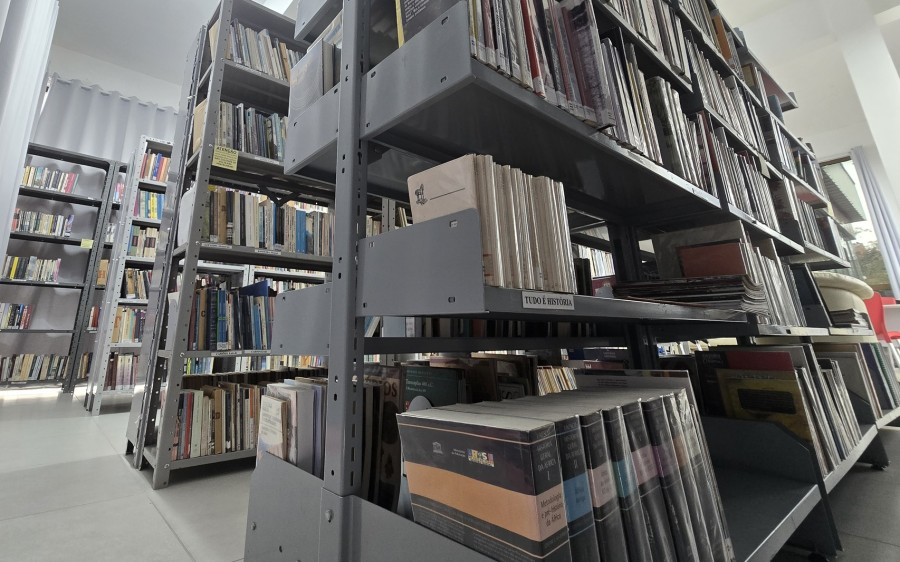 Tem biblioteca aberta neste sábado, dia 13