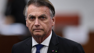 Jair Bolsonaro é internado em UTI com quadro de broncopneumonia bilateral