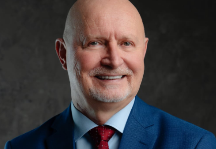 Simplás celebra 37 anos com reunião-jantar e palestra com ex- CEO da John Deere e FIERGS