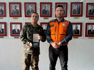 Defesa Civil de Farroupilha solicita auxilio do exército para reerguer parreiral no interior