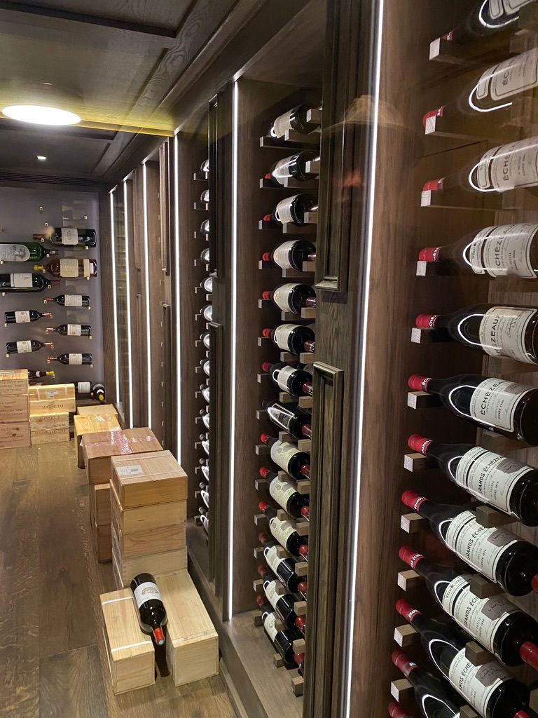 0FA2EAB0-C567-4A74-8823-C0385F00A97E_1_105_c