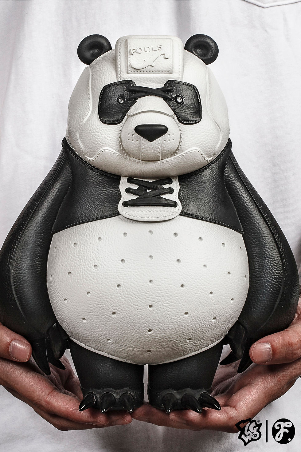 Thumbnail: KAKKOII TAIKETSU // PANDA