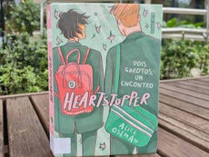 Força nas estantes: como os livros LGBTQIAPN+ conquistaram leitores e remodelam o mercado