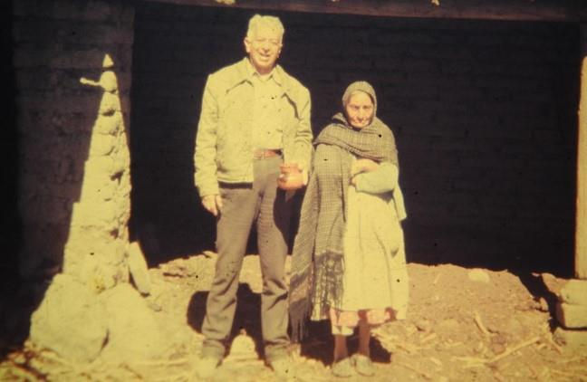Una de las últimas fotos de mi papá, cuando vivía en Ixtlahuaca, Estado de México; le gustaba mucho el pulque blanco