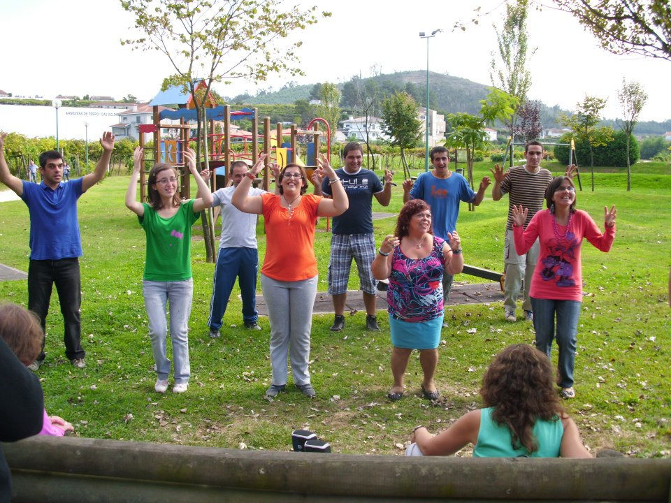 Convívio Família / Instituição