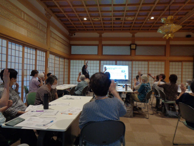 札幌市北区の常照山大法寺で開催した「初めての相続セミナー」の様子。30名を超える方々が参加しました。