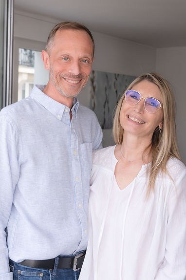 Photo de Stéphanie L. et son mari, patiente ayant subie une reconstruction mammaire.