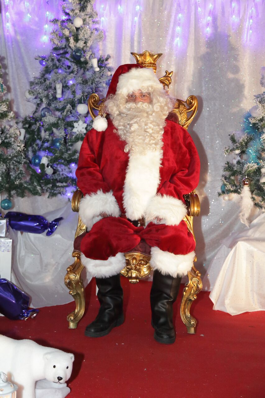 Le Vrai Pere Noel Decors Photos Lutins Occitanie Jumpy S Party