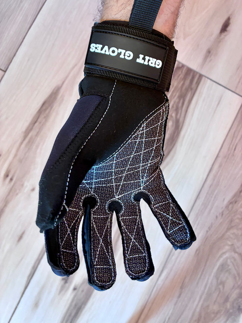 Thumbnail: Grit Gloves