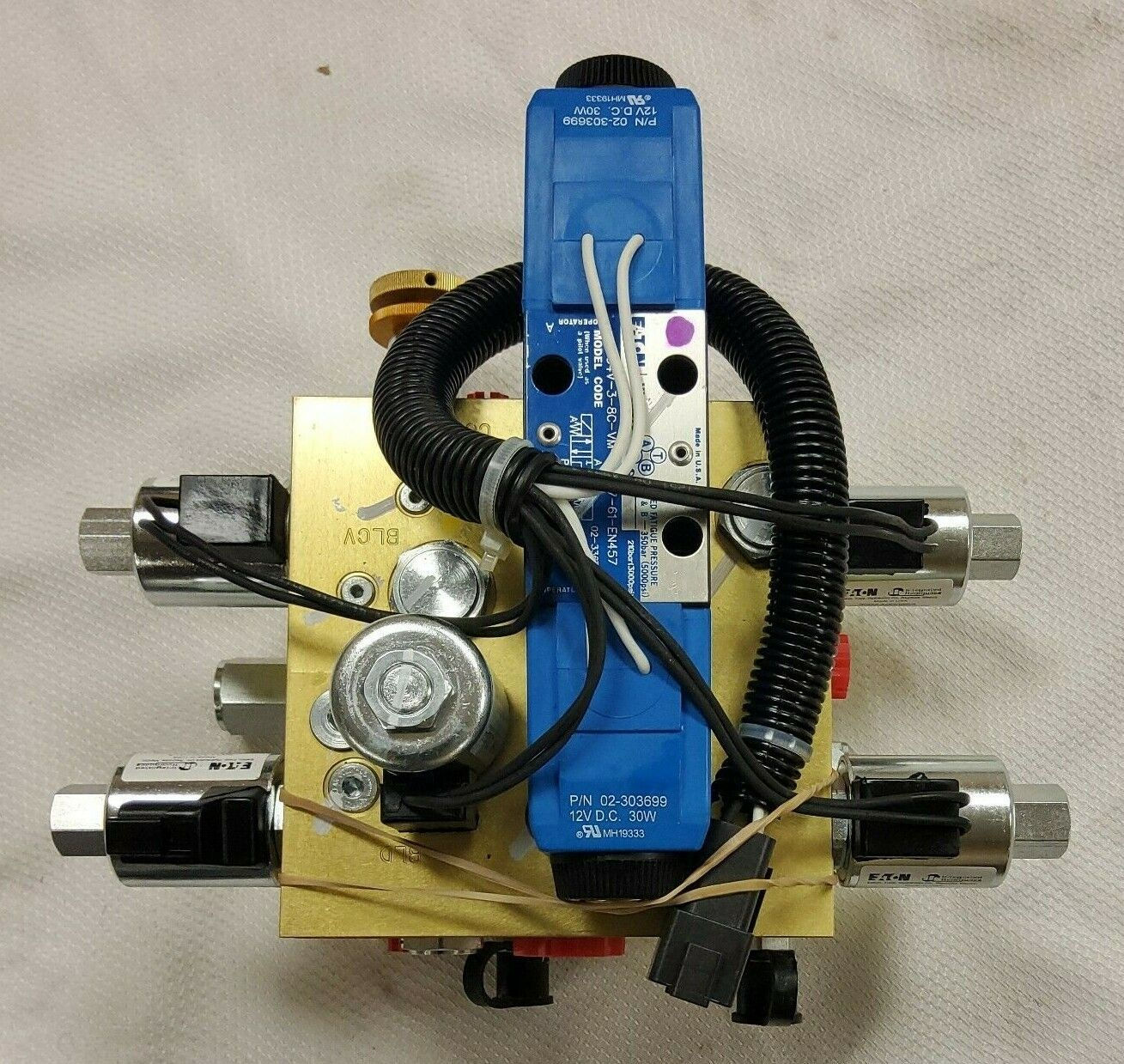 New Eaton 630AA01626A Hydraulic Block Valve Assembly