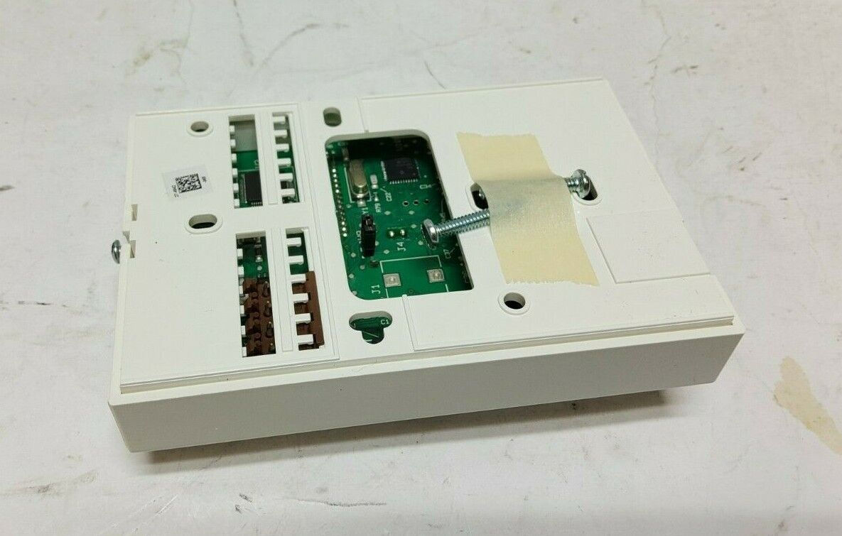 New Johnson Controls NS-BTN7003-0 Metasys Network sensor