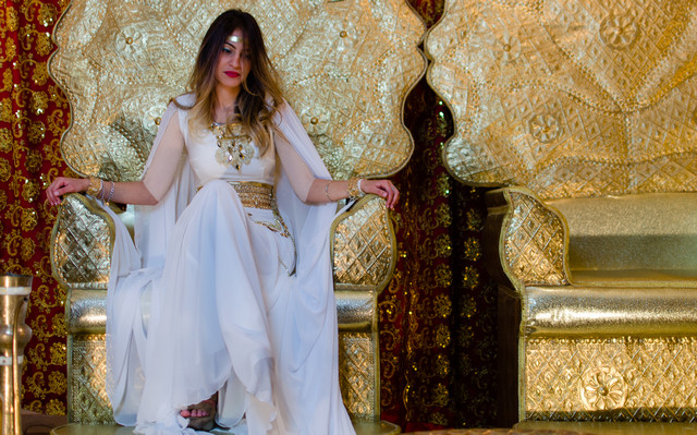  0528969743 חינה ושמחה-השכרת תלבושות לחינה