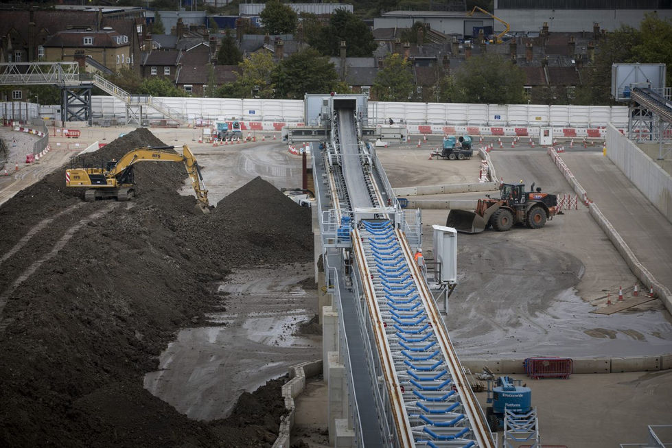 conveyor at wet.jfif