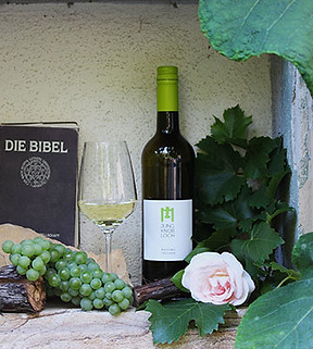 Bibel und Wein 600px.jpg