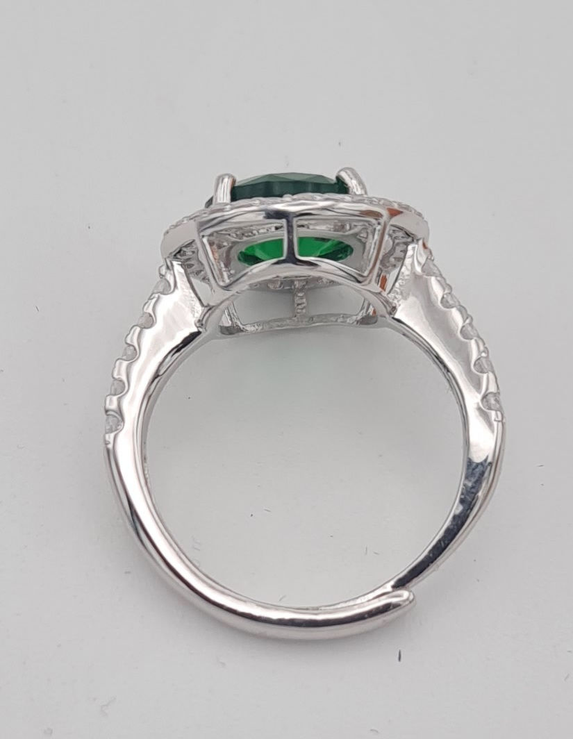 Miniature : Bague à entourage verte