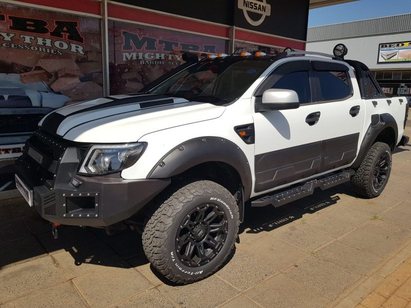 Thumbnail: Ford Ranger 2012-2015 Wheel Arches (Studded)
