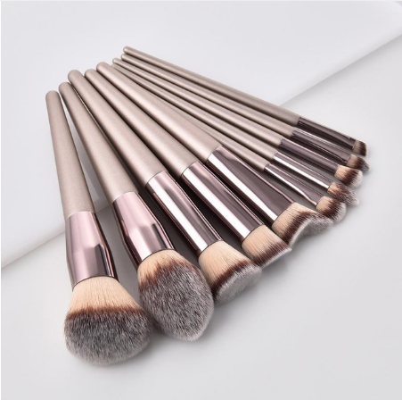 Thumbnail: Eye shadow brush