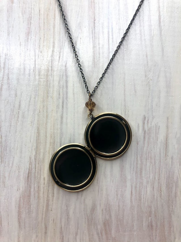 Thumbnail: Edgy Petal - Mother and Child Locket