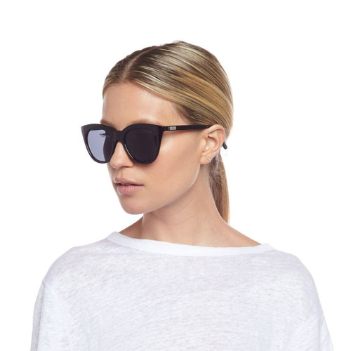 Le Specs HALFMOON MAGIC ブラック Le Specs Halfmoon Magic Sunglasses | Shopbop