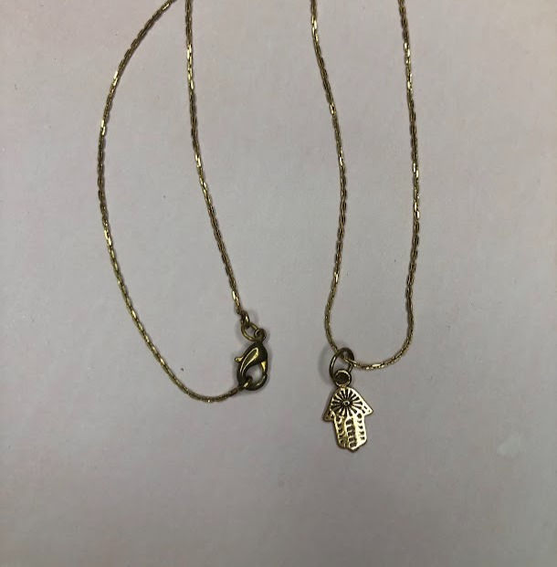 Baizaar - Delicate Brass Hamsa Pendant