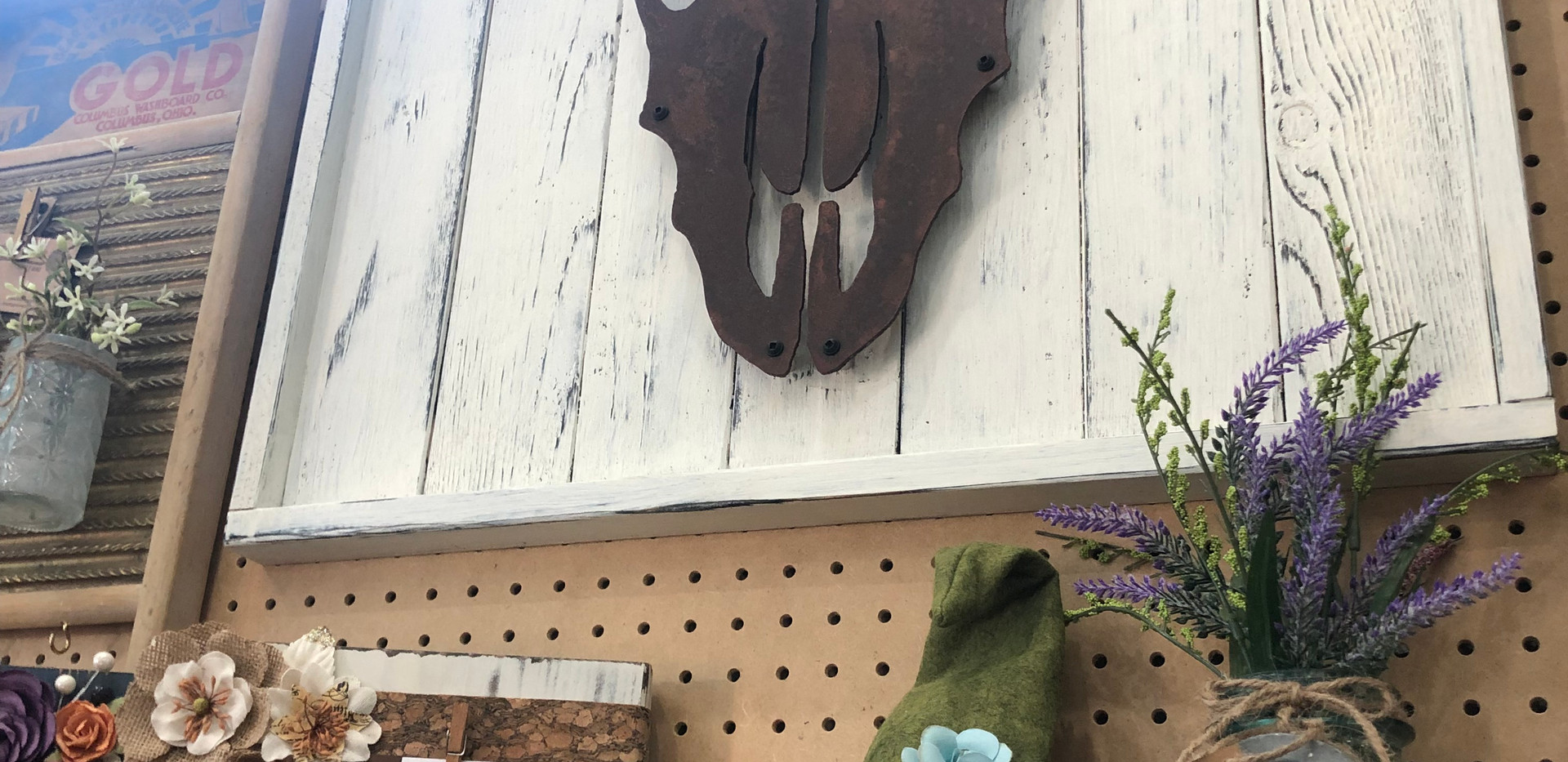 Gallery Hartford, SD Knotty Gnome Variety & Salvage