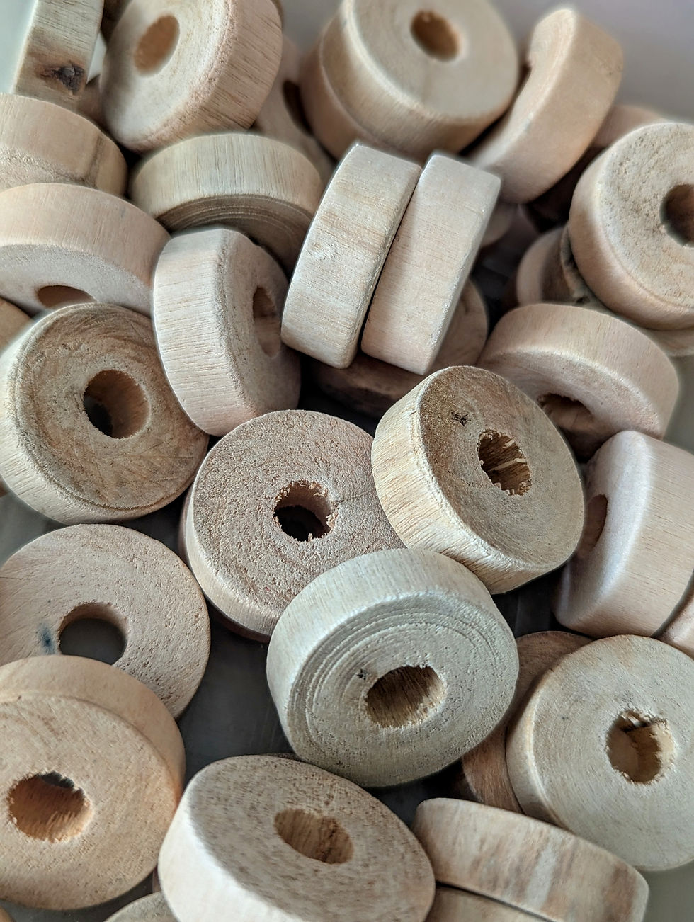 Thumbnail: Forage & Pine Wood Hanging Bomb 