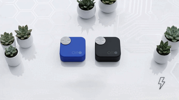 Nothing ha expandido de forma importante su catálogo de audio con el lanzamiento de su nueva línea de audífonos de segunda generación, la cual abarca desde los modelos Buds a, los Buds estándar y los Plus, hasta llegar a la joya de la corona de su submarca: los CMF by Nothing Buds Pro 2. Tuvimos la oportunidad de probar a fondo este modelo específico y en esta reseña te platicamos nuestra experiencia de uso, sus especificaciones técnicas y si realmente vale la pena adquirirlos. Diseño y construcción Lo primero que salta a la vista es que los CMF Buds Pro 2 rompen con la estética transparente clásica de los productos principales de Nothing. Están fabricados por completo en un plástico con acabado tipo goma que se siente sumamente suave y agradable al tacto. Están disponibles en cuatro llamativos colores: naranja, azul, gris oscuro y gris blanco. El elemento estrella del estuche es su rueda de funciones física, construida en un metal opaco muy elegante. El enfoque de diseño: La ausencia de plásticos transparentes tiene un objetivo claro: recortar costos en los materiales de fabricación exteriores para poder invertir todo el presupuesto en lo que verdaderamente importa: los componentes internos y la calidad de audio. Especificaciones técnicas de primer nivel A pesar de su precio contenido, la ficha técnica de estos audífonos compite de frente con la gama alta del mercado Arquitectura de sonido: Cuentan con un sistema de doble driver (bocinas internas). Un driver principal de 11 mm combinado con un driver secundario de 6 mm especializado exclusivamente en potenciar las frecuencias bajas. Micrófonos: Incorporan 6 micrófonos de alta definición (HD) distribuidos entre ambos auriculares. Autonomía: Los audífonos tienen una batería de 60 mAh que otorga hasta 6.5 horas de uso continuo con una sola carga. El estuche cuenta con 460 mAh, aportando 26 horas de carga adicionales. Desempeño en el mundo real: Cancelación de ruido y Modo Transparencia Uno de los puntos más sorprendentes durante nuestras pruebas fue la Cancelación Activa de Ruido (ANC). Apoyada por sus 6 micrófonos HD, la cancelación es sumamente profunda. Al compararlos directamente con los AirPods Pro de segunda generación de Apple, la reducción de ruido ambiental es sumamente parecida, lo cual es una hazaña brutal considerando la diferencia de precio. Por otro lado, el Modo Transparencia es muy claro y natural. Gracias al excelente procesamiento del efecto 3D que genera, permite escuchar el entorno con precisión analógica sin causar esa molesta sensación de desorientación o mareo que provocan otros audífonos económicos. Además, todo esto se controla desde una aplicación móvil sumamente intuitiva y fácil de usar. El secreto de su audio: Alta resolución con Codec LDAC Para los entusiastas del sonido, la aplicación te permite ecualizar el nivel de los bajos y elegir el códec de transmisión de audio. Los CMF Buds Pro 2 son compatibles con dos estándares principales: AAC: Transmisión estándar con una tasa de transferencia de datos de 320 kbps. LDAC: Transmisión de alta resolución que alcanza una velocidad de 990 kbps. Explicación sencilla: El códec LDAC es capaz de enviar hasta el triple de información a través del aire en comparación con el códec normal. Esto amplía de forma masiva el ancho de banda, permitiéndote aprovechar al máximo archivos de alta fidelidad en formato FLAC o el catálogo Lossless de plataformas de streaming. Nota para usuarios de iPhone: Durante nuestras pruebas nos percatamos de que en el sistema operativo iOS no está disponible el formato LDAC (debido a restricciones de Apple), y la aplicación no especifica el códec alterno que utiliza en esos dispositivos, por lo que su rendimiento óptimo de alta resolución se aprovecha al 100% en Android. Precios en México: Una oferta irresistible El precio es, sin lugar a dudas, el argumento definitivo de estos audífonos. Precio de lanzamiento: $1,799 MXN. Precio actual de mercado: Se encuentran de forma regular en $1,299 MXN. Con descuentos: En diversas plataformas de e-commerce se pueden conseguir habitualmente por menos de $1,000 MXN.