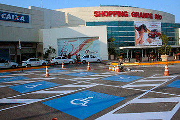 Vagas-para-deficiente-físico-Shopping-Grande-Rio
