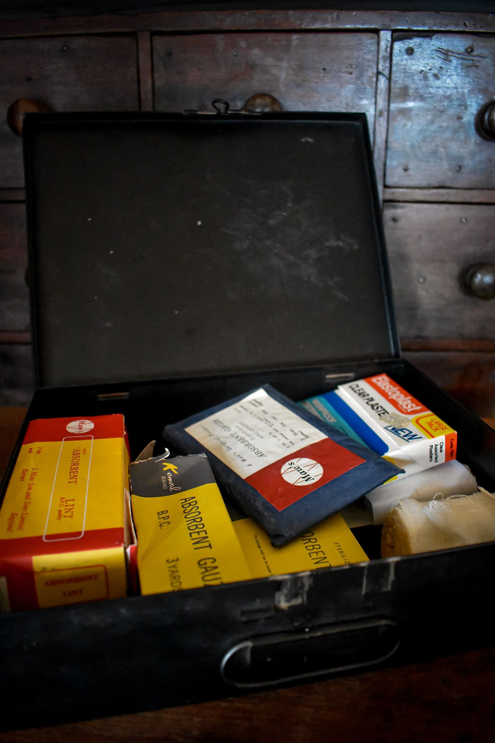 Thumbnail: Vintage first aid box