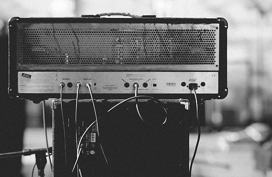 ampli 1_edited.jpg