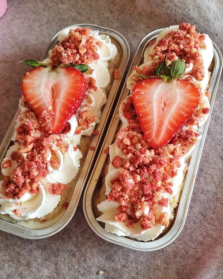 Strawberry Crunch Pudding image