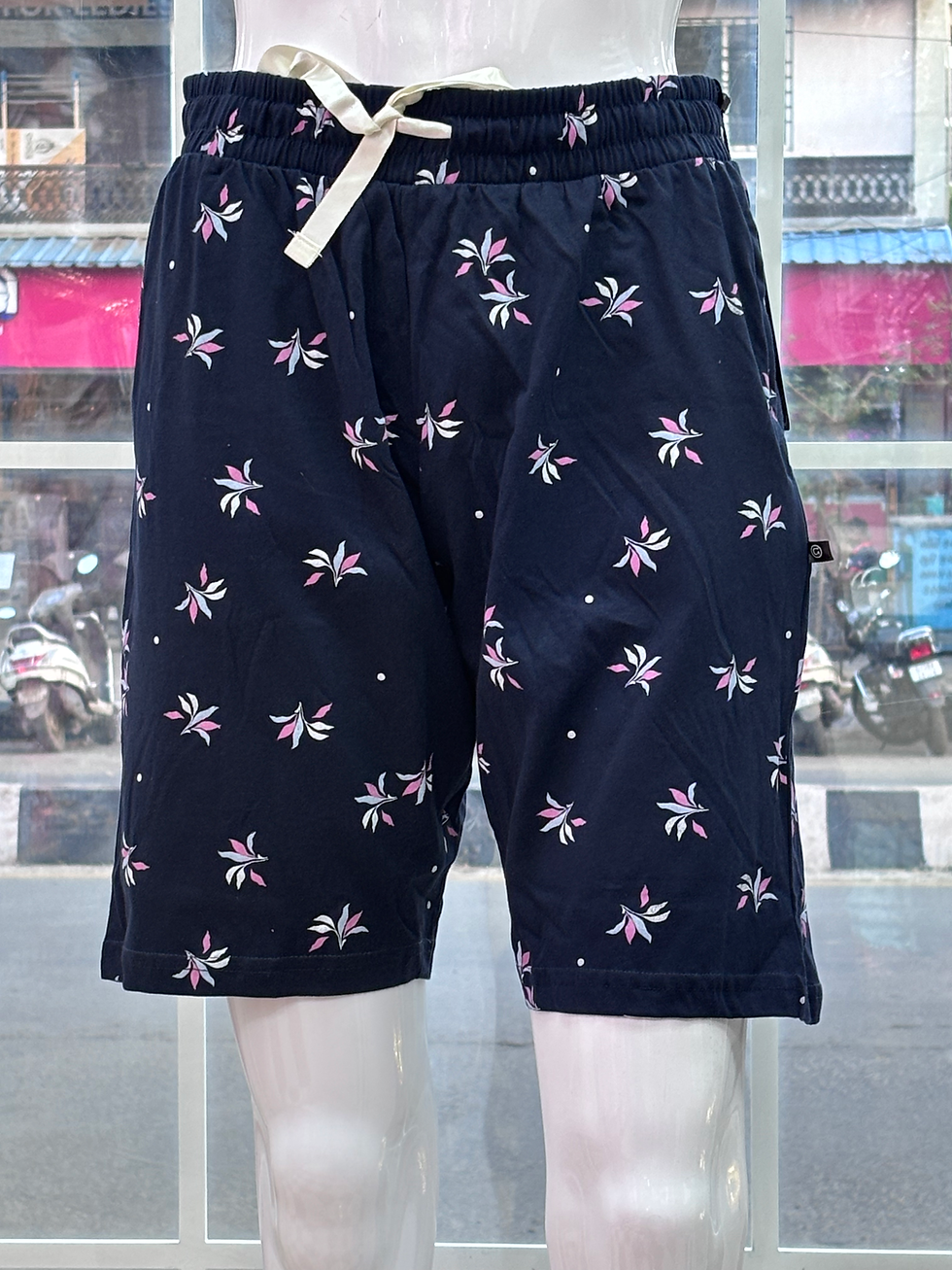 Thumbnail: Archoo Knee Length Shorts 4482