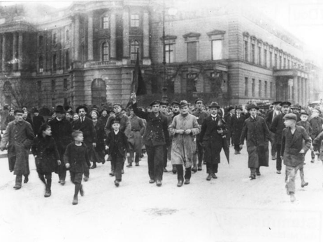 Rosa Luxemburgo: "A Jornada de Oito Horas no Congresso do Partido"