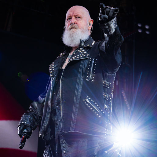 Rob Halford e Ian Hill, de Judas Priest, apoyan una nueva campana de recaudacion de fondos para Ucrania.