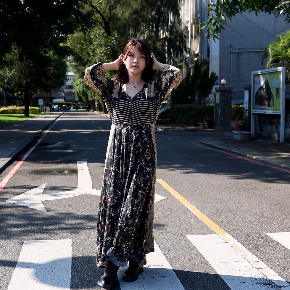 縮圖：尼泊爾｜植物絲洋裝· 暮黑米杏