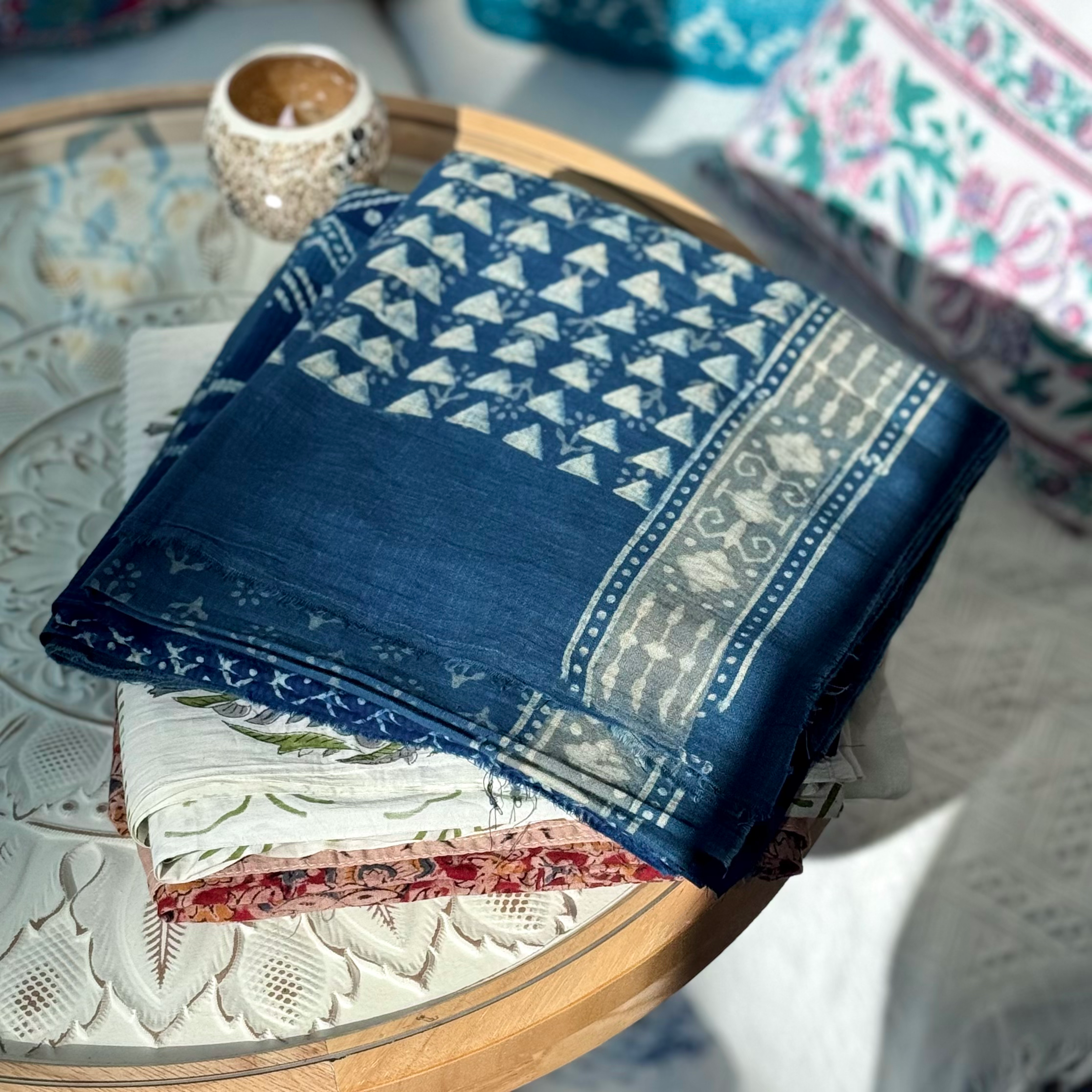 印度| 傳統工藝 ·木蓋染圍巾(山丘小路）