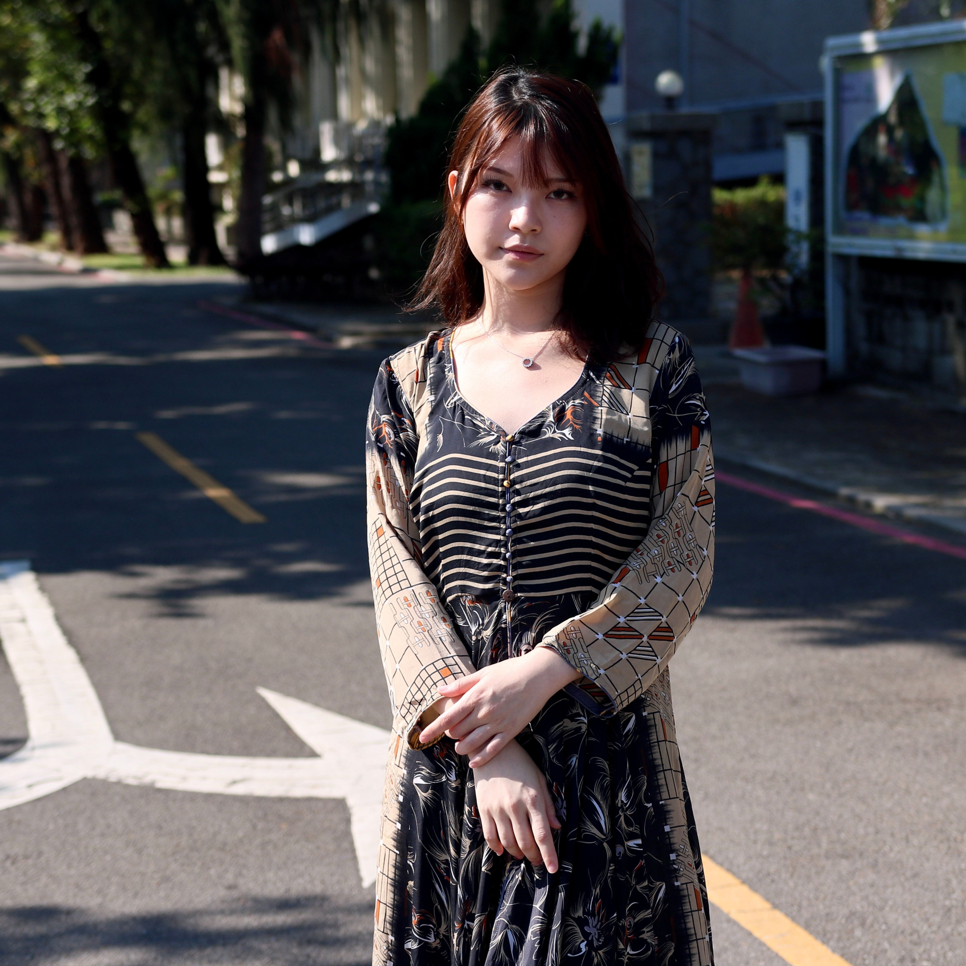 尼泊爾｜植物絲洋裝· 暮黑米杏