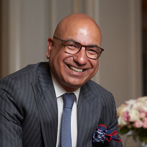 Veteran Hotelier Bob Suri Returns to UAE to as New GMat Four Seasons Abu Dhabi at Al Maryah Island