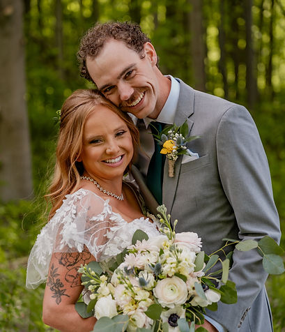 Alyson + Zach _ The Ravines-05146.jpg