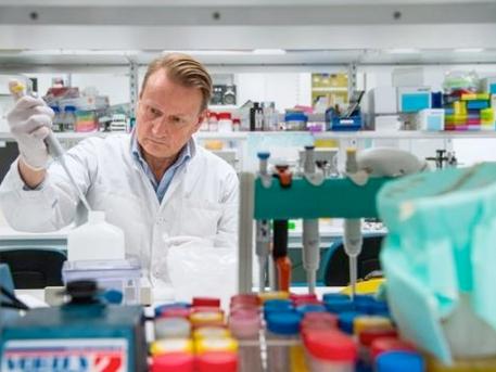 Covid-19: l’Ema dà il via libera a due nuovi strumenti terapeutici