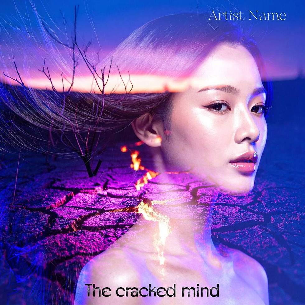 Pochette d'album artistique 'The cracked mind' avec une femme et un paysage envoûtant.