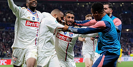Lyon cruise into Coupe de France final