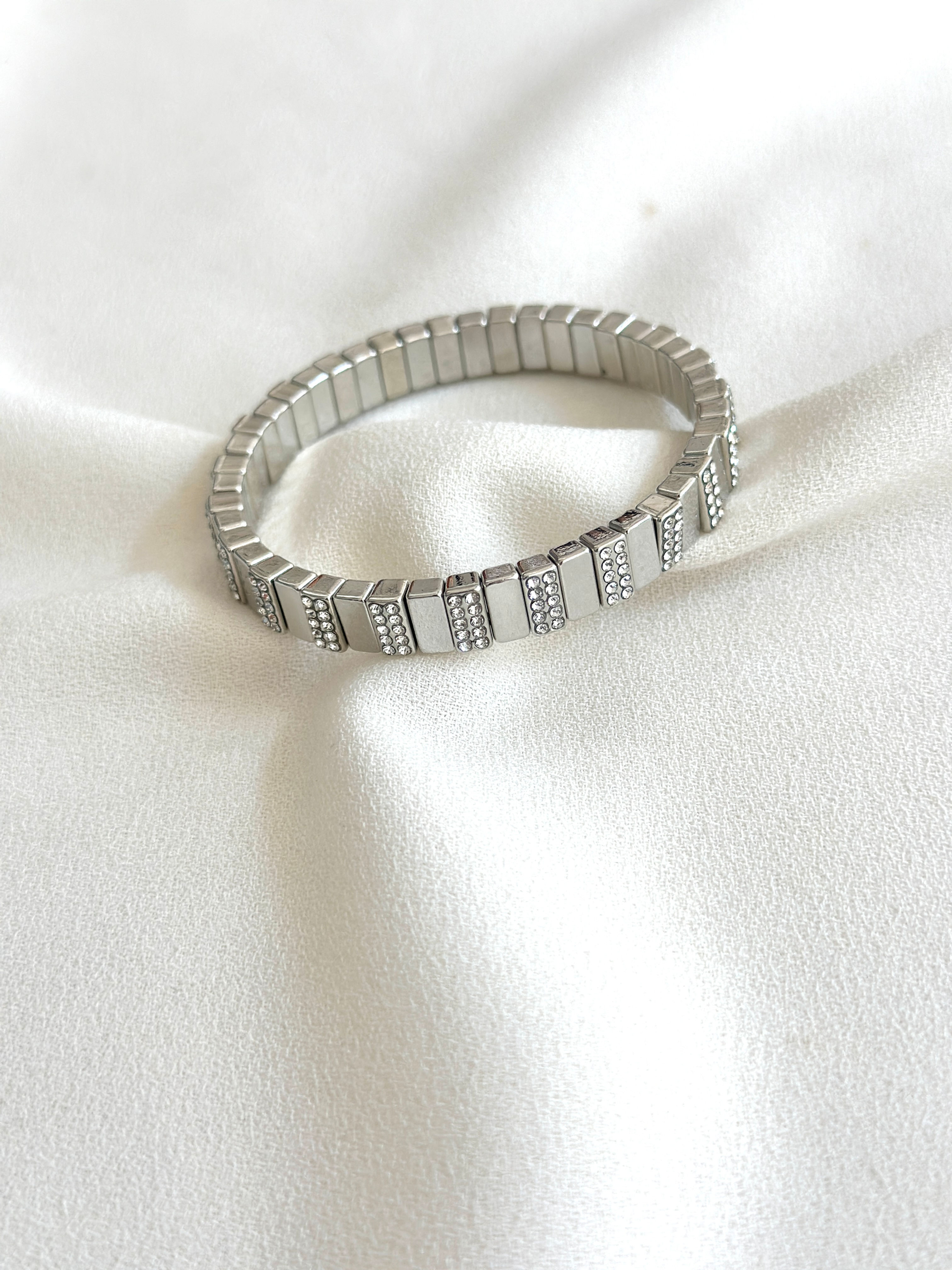 Mini Taşlı Silver Bileklik 