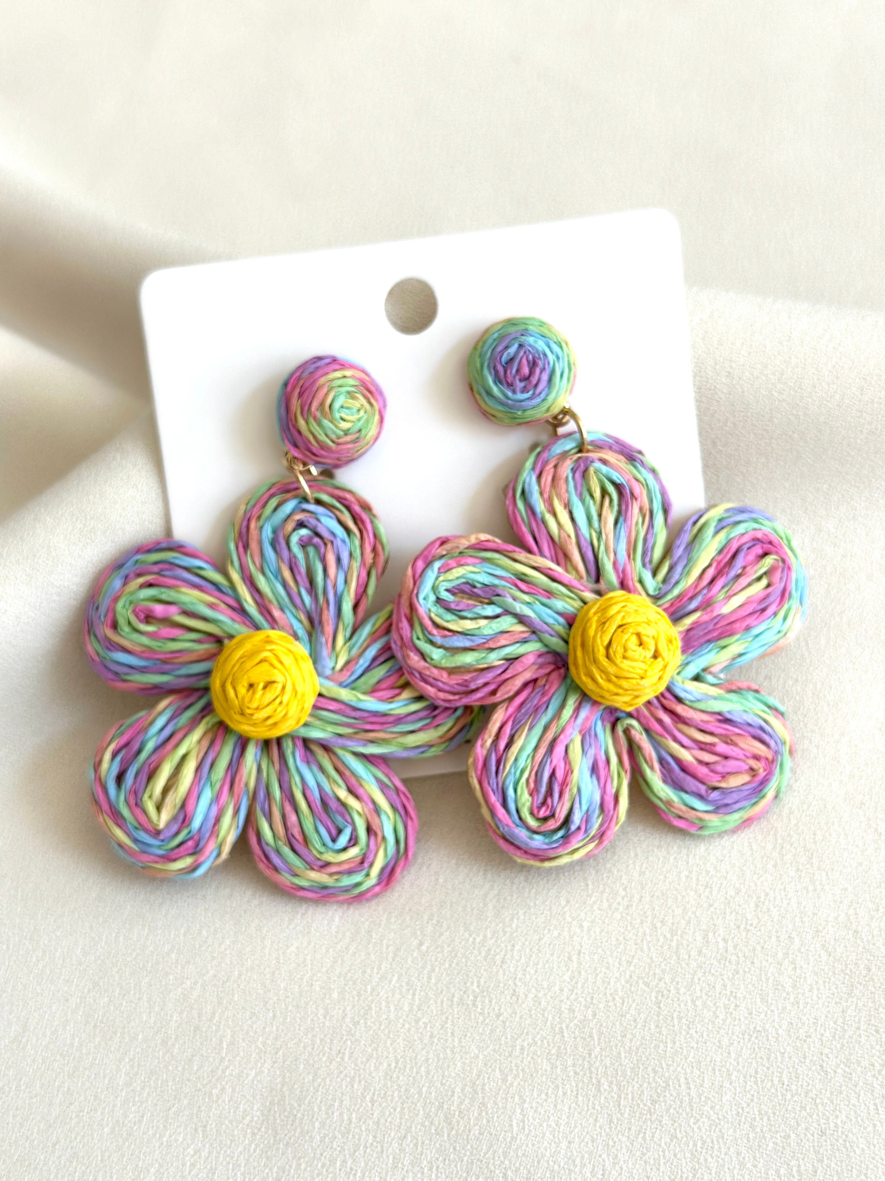 Sisy Çiçek Detay Küpe