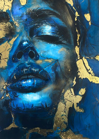 Gesicht einer Frau auf blauem Hintergrund gemalt auf leinwand von anne weigert art, Frauen portrait