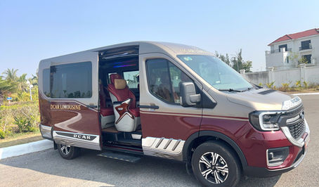 Lựa Chọn Xe Limousine Hoàn Hảo Cho Đám Cưới Và Sự Kiện Quan Trọng: Yếu Tố Sang Trọng Và Phong Thủy May Mắn