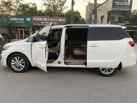 Car Rental in Hanoi: Self-Drive vs. Car with Driver – Expert Guide